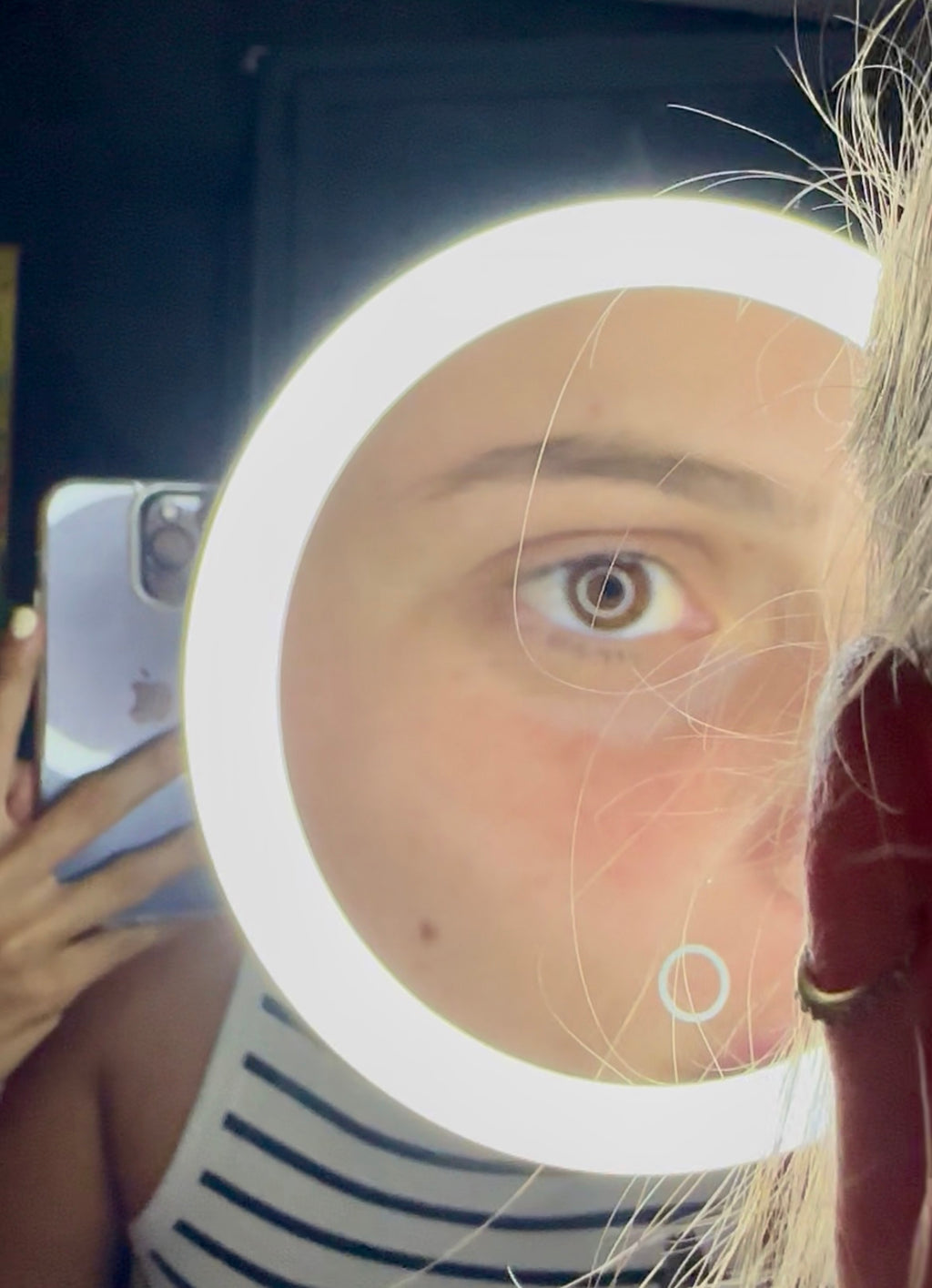 Miroir skincare x10 avec anneau lumineux